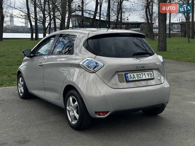 Рено Зое, объемом двигателя 0 л и пробегом 61 тыс. км за 7600 $, фото 10 на Automoto.ua