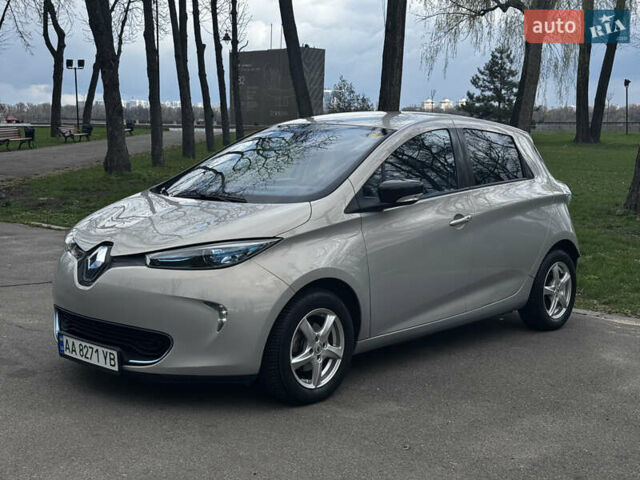 Рено Зое, объемом двигателя 0 л и пробегом 61 тыс. км за 7600 $, фото 4 на Automoto.ua