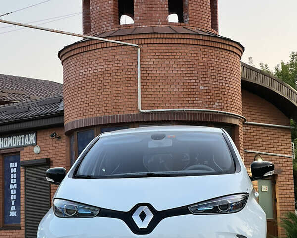 Рено Зое 2013 в Дубно на Automoto.ua Рено Зое, объемом двигателя 0 л и пробегом 86 тыс. км за 6200 $, фото 7 на Automoto.ua
