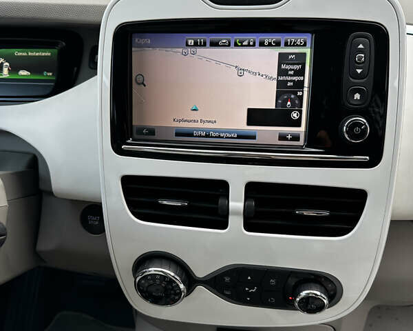 Рено Зое, объемом двигателя 0 л и пробегом 106 тыс. км за 7200 $, фото 13 на Automoto.ua