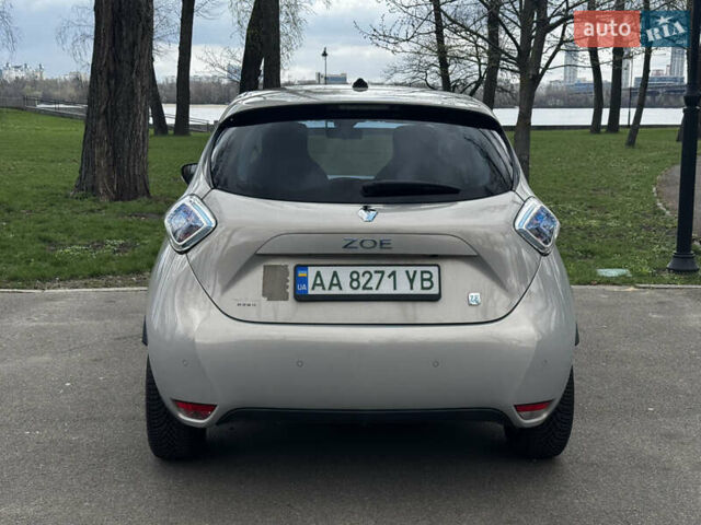 Рено Зое, объемом двигателя 0 л и пробегом 61 тыс. км за 7600 $, фото 11 на Automoto.ua