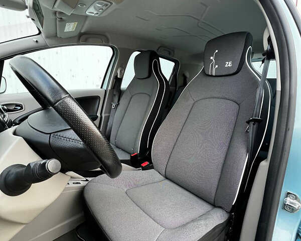 Рено Зое, объемом двигателя 0 л и пробегом 104 тыс. км за 6400 $, фото 10 на Automoto.ua