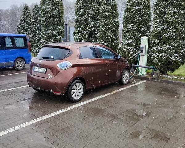 Рено Зое, объемом двигателя 0 л и пробегом 103 тыс. км за 8250 $, фото 4 на Automoto.ua