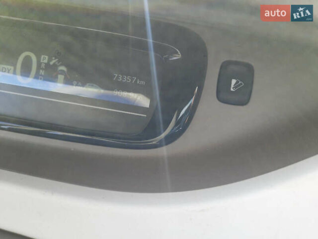 Рено Зое, объемом двигателя 0 л и пробегом 73 тыс. км за 8000 $, фото 11 на Automoto.ua