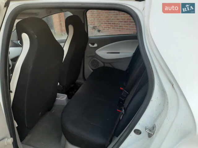 Рено Зое, объемом двигателя 0 л и пробегом 73 тыс. км за 8000 $, фото 9 на Automoto.ua