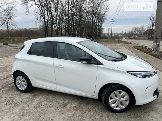 Рено Зое, объемом двигателя 0 л и пробегом 107 тыс. км за 7950 $, фото 16 на Automoto.ua