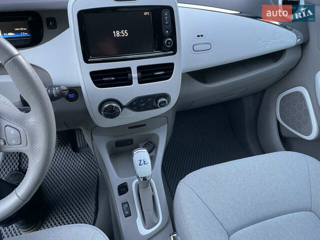 Рено Зое, об'ємом двигуна 0 л та пробігом 145 тис. км за 7299 $, фото 20 на Automoto.ua