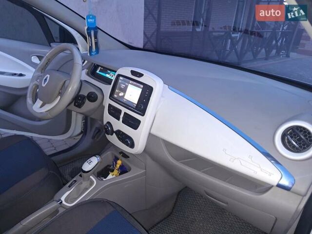Рено Зое, объемом двигателя 0 л и пробегом 150 тыс. км за 5700 $, фото 13 на Automoto.ua