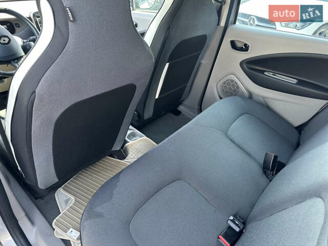 Рено Зое, об'ємом двигуна 0 л та пробігом 120 тис. км за 5888 $, фото 5 на Automoto.ua