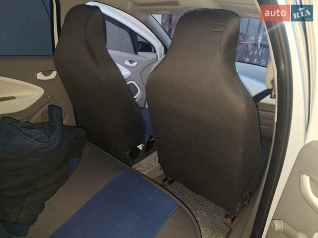 Рено Зое, объемом двигателя 0 л и пробегом 150 тыс. км за 5700 $, фото 12 на Automoto.ua