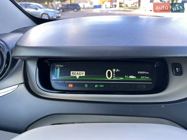 Рено Зое 2015 в Дубно на Automoto.ua Рено Зое, объемом двигателя 0 л и пробегом 90 тыс. км за 6900 $, фото 27 на Automoto.ua