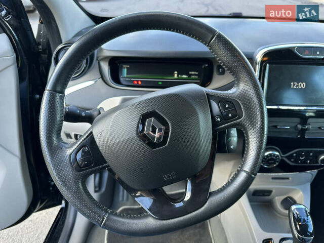 Рено Зое 2015 в Дубно на Automoto.ua Рено Зое, объемом двигателя 0 л и пробегом 90 тыс. км за 6900 $, фото 26 на Automoto.ua