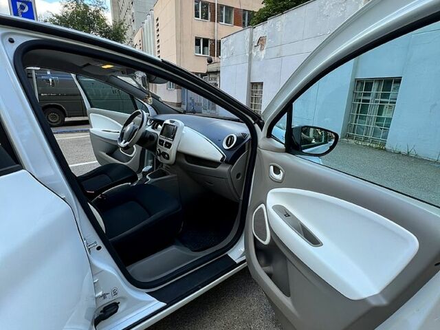 Рено Зое, об'ємом двигуна 65 л та пробігом 130 тис. км за 8000 $, фото 5 на Automoto.ua