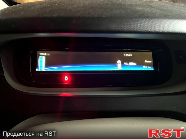 Рено Зое, об'ємом двигуна 0 л та пробігом 110 тис. км за 6900 $, фото 11 на Automoto.ua