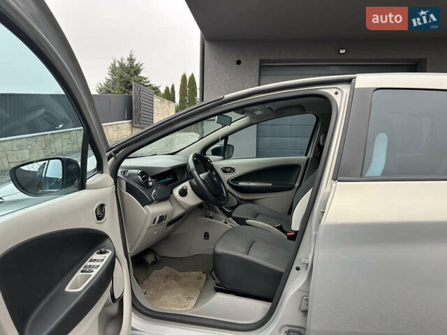 Рено Зое, объемом двигателя 0 л и пробегом 100 тыс. км за 6750 $, фото 6 на Automoto.ua