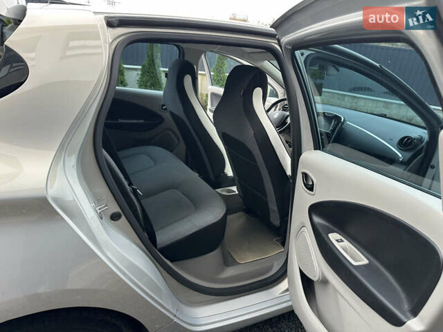 Рено Зое, объемом двигателя 0 л и пробегом 100 тыс. км за 6750 $, фото 17 на Automoto.ua