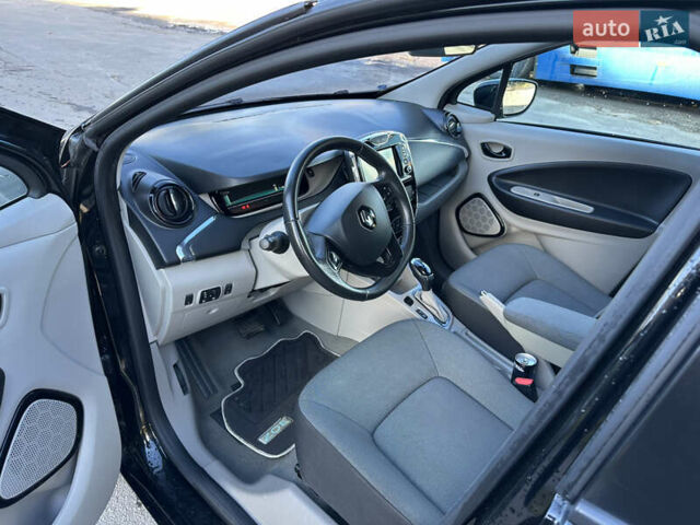 Рено Зое 2015 в Дубно на Automoto.ua Рено Зое, объемом двигателя 0 л и пробегом 90 тыс. км за 6900 $, фото 17 на Automoto.ua