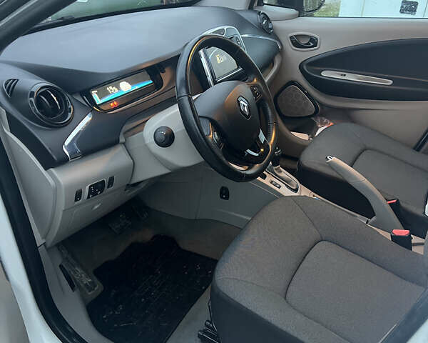 Рено Зое, об'ємом двигуна 0 л та пробігом 90 тис. км за 7099 $, фото 7 на Automoto.ua