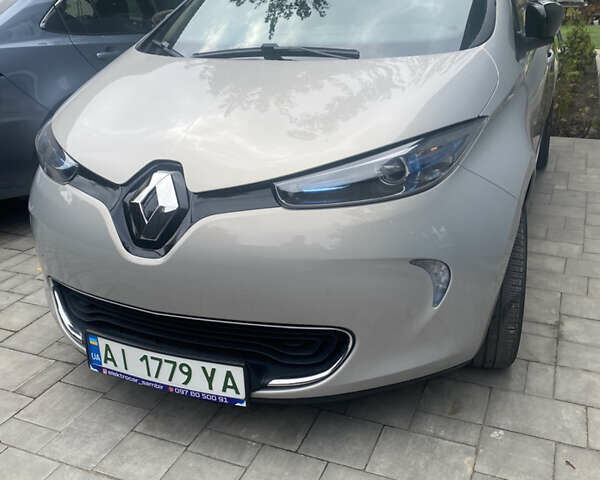 Рено Зое, об'ємом двигуна 0 л та пробігом 58 тис. км за 8000 $, фото 1 на Automoto.ua