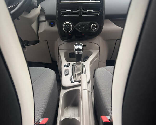 Рено Зое, об'ємом двигуна 0 л та пробігом 58 тис. км за 8000 $, фото 3 на Automoto.ua