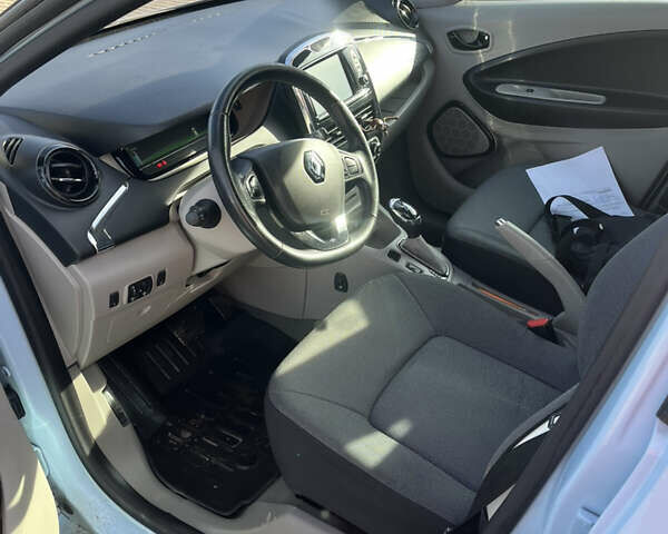 Рено Зое, объемом двигателя 0 л и пробегом 171 тыс. км за 6499 $, фото 7 на Automoto.ua