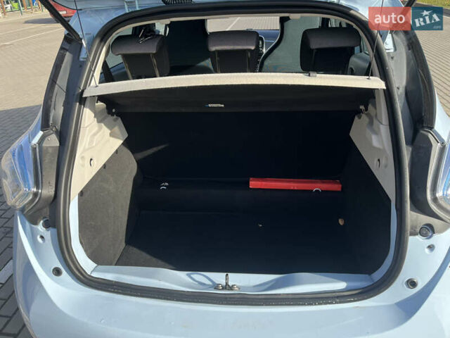 Рено Зое, объемом двигателя 0 л и пробегом 171 тыс. км за 6499 $, фото 4 на Automoto.ua