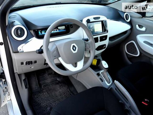 Рено Зое, объемом двигателя 0 л и пробегом 63 тыс. км за 7999 $, фото 16 на Automoto.ua