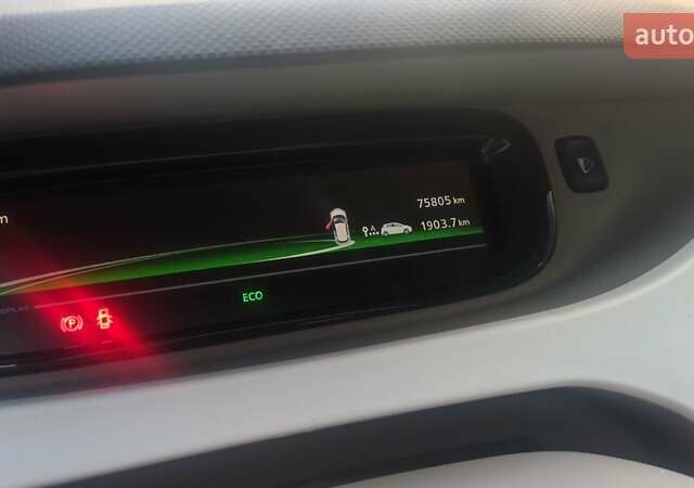 Рено Зое, объемом двигателя 0 л и пробегом 78 тыс. км за 7499 $, фото 6 на Automoto.ua