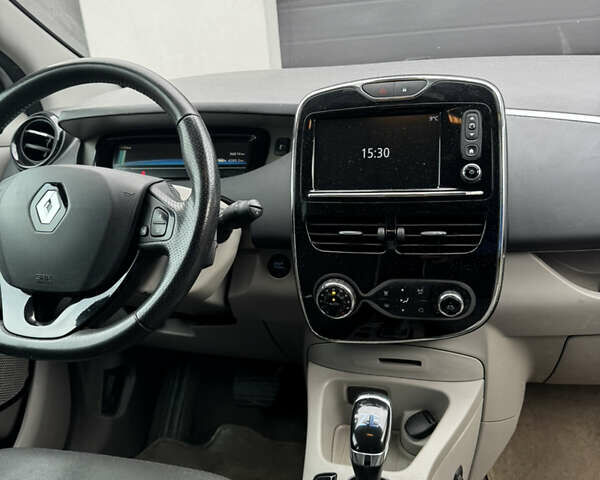 Рено Зое, об'ємом двигуна 0 л та пробігом 96 тис. км за 6800 $, фото 9 на Automoto.ua