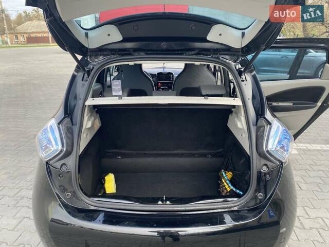 Рено Зое, объемом двигателя 0 л и пробегом 89 тыс. км за 7300 $, фото 6 на Automoto.ua