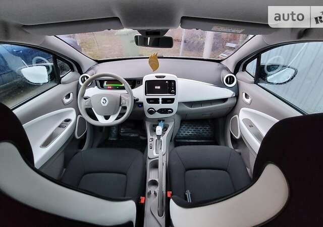 Рено Зое, об'ємом двигуна 0 л та пробігом 45 тис. км за 6999 $, фото 25 на Automoto.ua