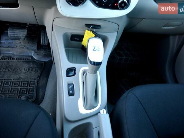 Рено Зое, объемом двигателя 0 л и пробегом 63 тыс. км за 7999 $, фото 19 на Automoto.ua