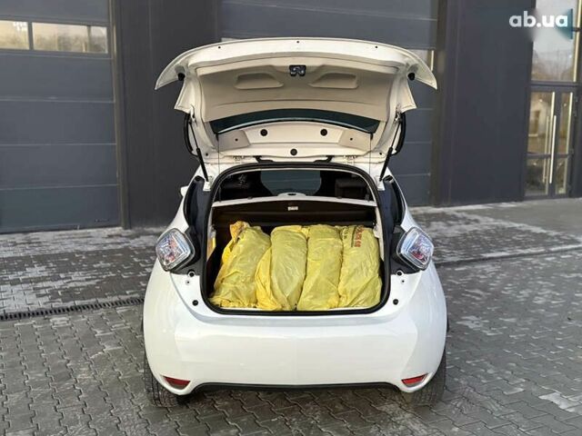 Рено Зое, объемом двигателя 0 л и пробегом 86 тыс. км за 7200 $, фото 9 на Automoto.ua