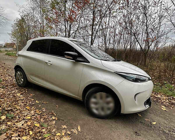 Рено Зое, об'ємом двигуна 0 л та пробігом 98 тис. км за 8900 $, фото 3 на Automoto.ua