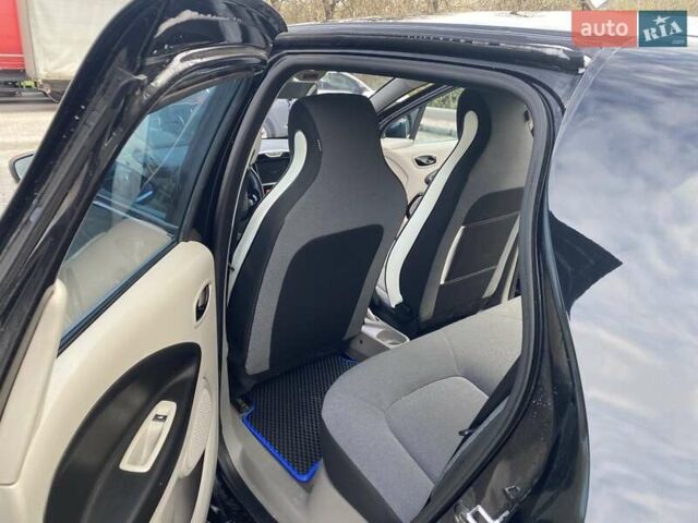 Рено Зое, объемом двигателя 0 л и пробегом 89 тыс. км за 7300 $, фото 4 на Automoto.ua