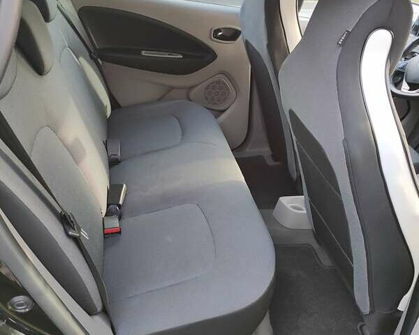 Рено Зое, объемом двигателя 0 л и пробегом 117 тыс. км за 7600 $, фото 17 на Automoto.ua