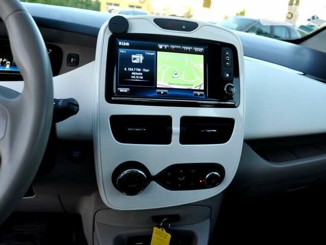 Рено Зое, объемом двигателя 0 л и пробегом 63 тыс. км за 7999 $, фото 18 на Automoto.ua