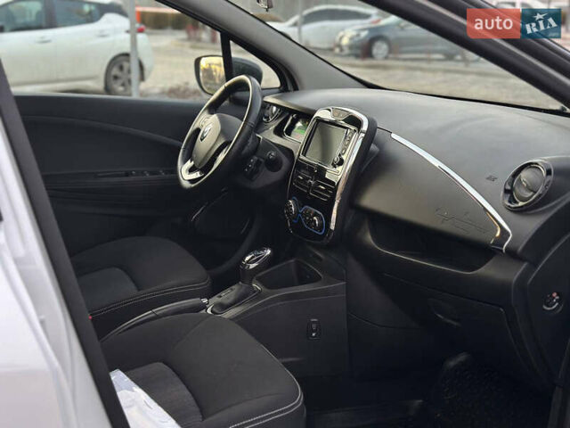 Рено Зое, об'ємом двигуна 0 л та пробігом 48 тис. км за 9900 $, фото 6 на Automoto.ua