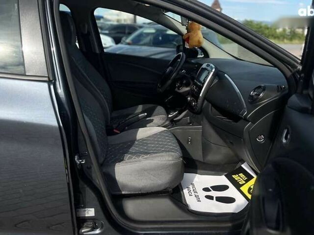 Рено Зое, объемом двигателя 0 л и пробегом 48 тыс. км за 11500 $, фото 25 на Automoto.ua