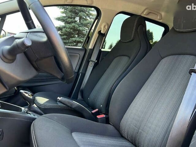 Рено Зое, объемом двигателя 0 л и пробегом 112 тыс. км за 10700 $, фото 16 на Automoto.ua