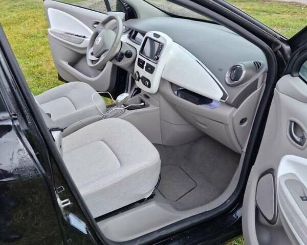 Рено Зое, объемом двигателя 0 л и пробегом 32 тыс. км за 9650 $, фото 18 на Automoto.ua