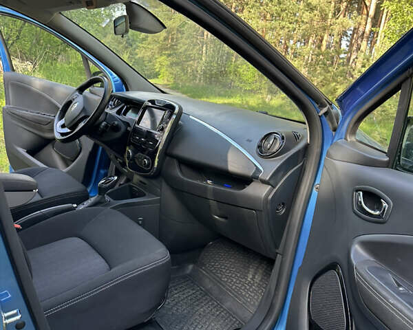 Рено Зое, объемом двигателя 0 л и пробегом 151 тыс. км за 8799 $, фото 26 на Automoto.ua