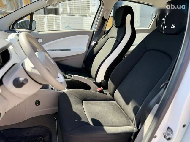 Рено Зое, объемом двигателя 0 л и пробегом 72 тыс. км за 9100 $, фото 7 на Automoto.ua