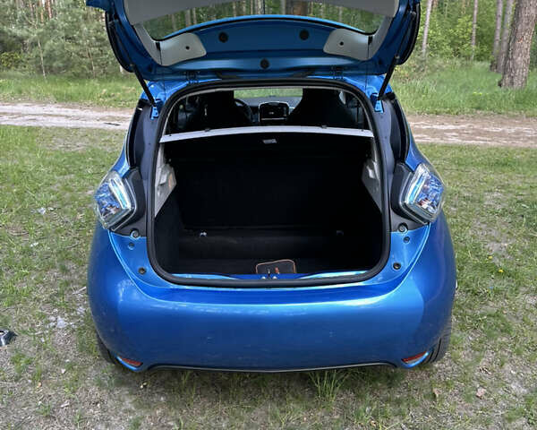 Рено Зое, объемом двигателя 0 л и пробегом 151 тыс. км за 8799 $, фото 23 на Automoto.ua
