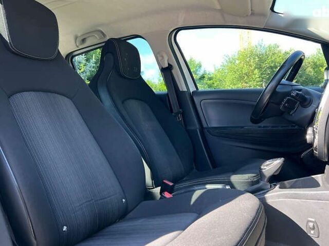 Рено Зое, объемом двигателя 0 л и пробегом 143 тыс. км за 8900 $, фото 8 на Automoto.ua