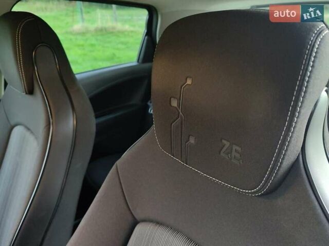 Рено Зое, объемом двигателя 0 л и пробегом 150 тыс. км за 8200 $, фото 1 на Automoto.ua