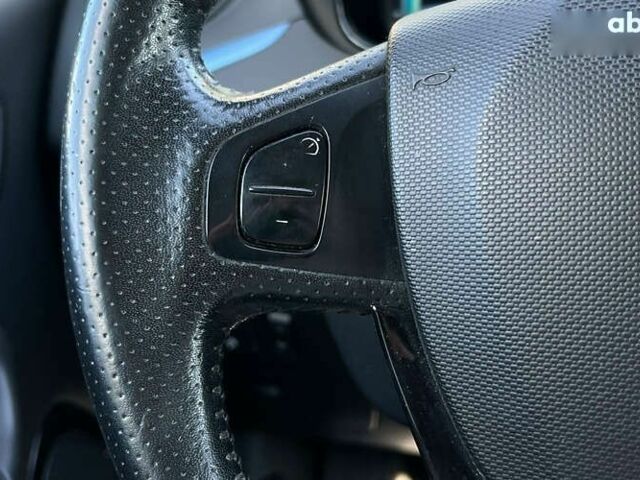 Рено Зое, объемом двигателя 0 л и пробегом 143 тыс. км за 8900 $, фото 21 на Automoto.ua