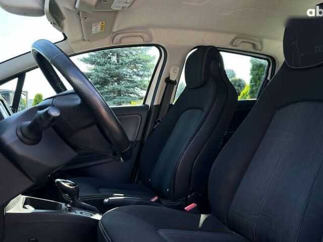 Рено Зое, объемом двигателя 0 л и пробегом 143 тыс. км за 8999 $, фото 16 на Automoto.ua