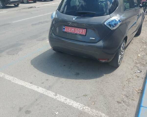 Рено Зое, объемом двигателя 0 л и пробегом 108 тыс. км за 10500 $, фото 2 на Automoto.ua