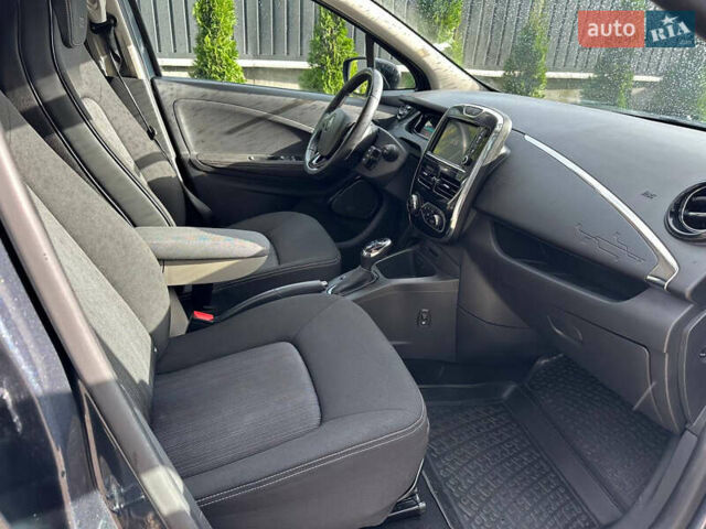 Рено Зое, объемом двигателя 0 л и пробегом 157 тыс. км за 8650 $, фото 10 на Automoto.ua